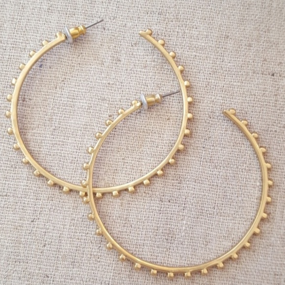 :: Stella & Dot Retired [GOLD] Isadora Hoops - Picture 11 of 11